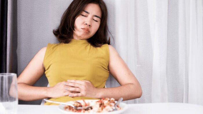 low stomach acid and gut bacteria imbalance causing bloating after eating