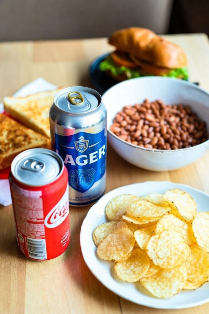 food and drinks to avoid before flying to prevent bloating